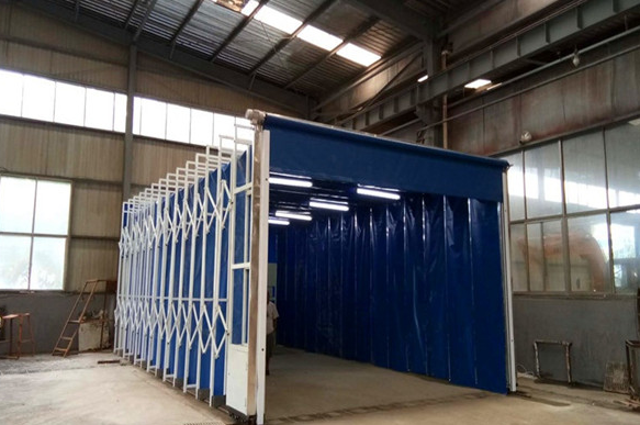 Room of adjustable spray paint