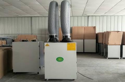 Purifier of smoke of movable type solder