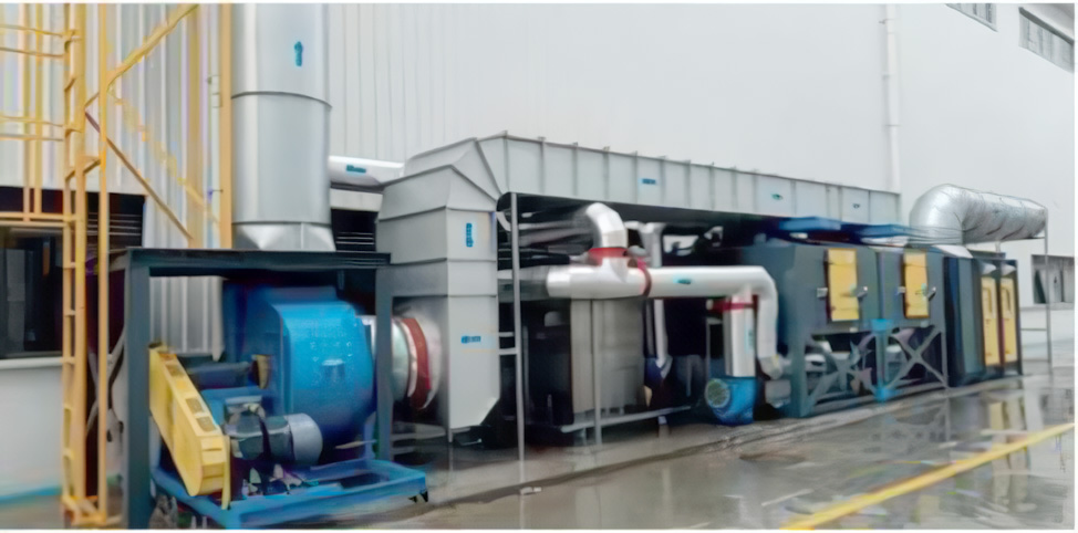 Activated carbon adsorption-desorption catalytic combustion
