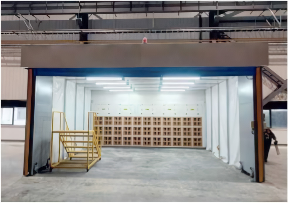Dry spray booth